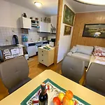 Semesterbostad Troadkastn Familie Fritz